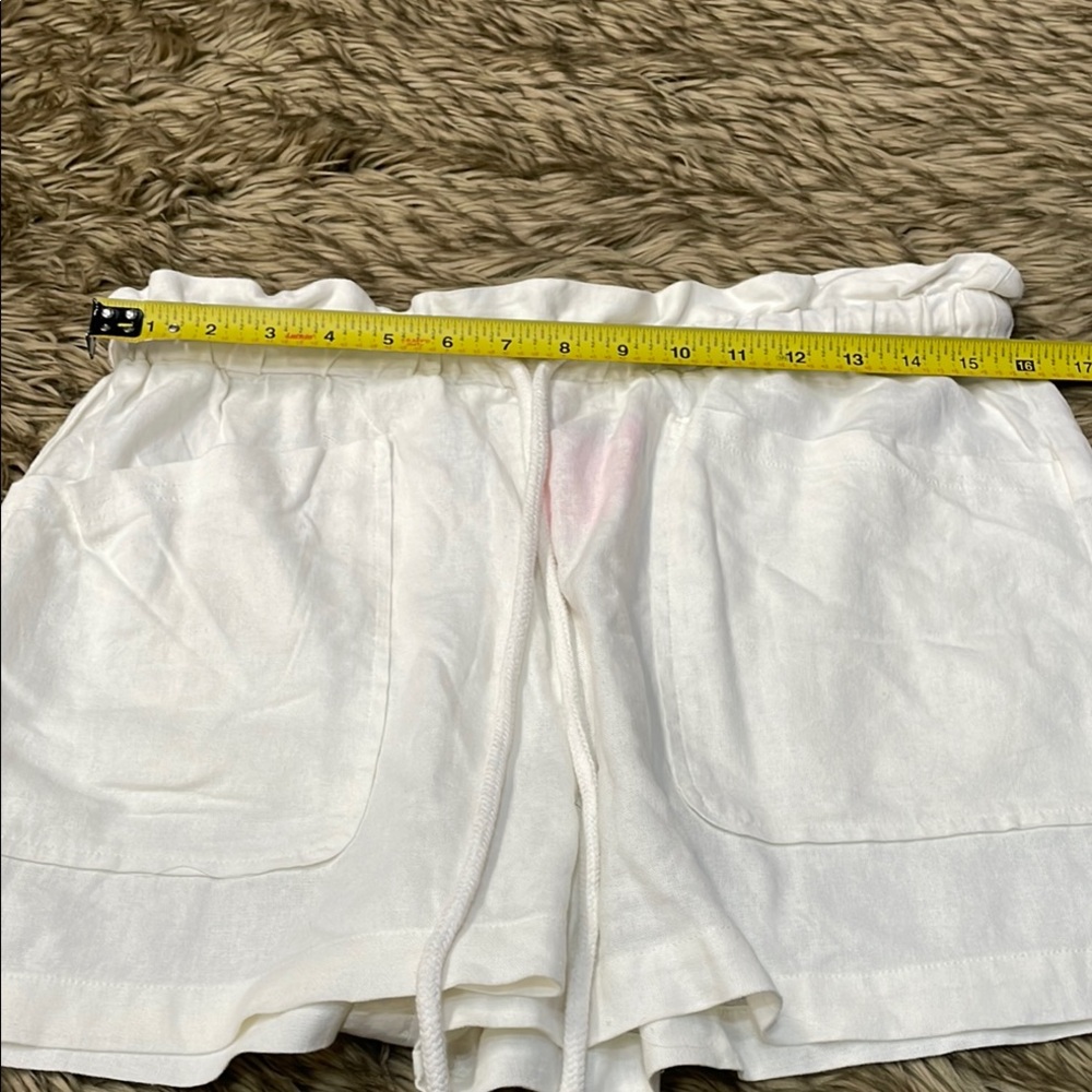 Universal Thread White Cargo Shorts Relaxed Fit - Picture 4 of 5